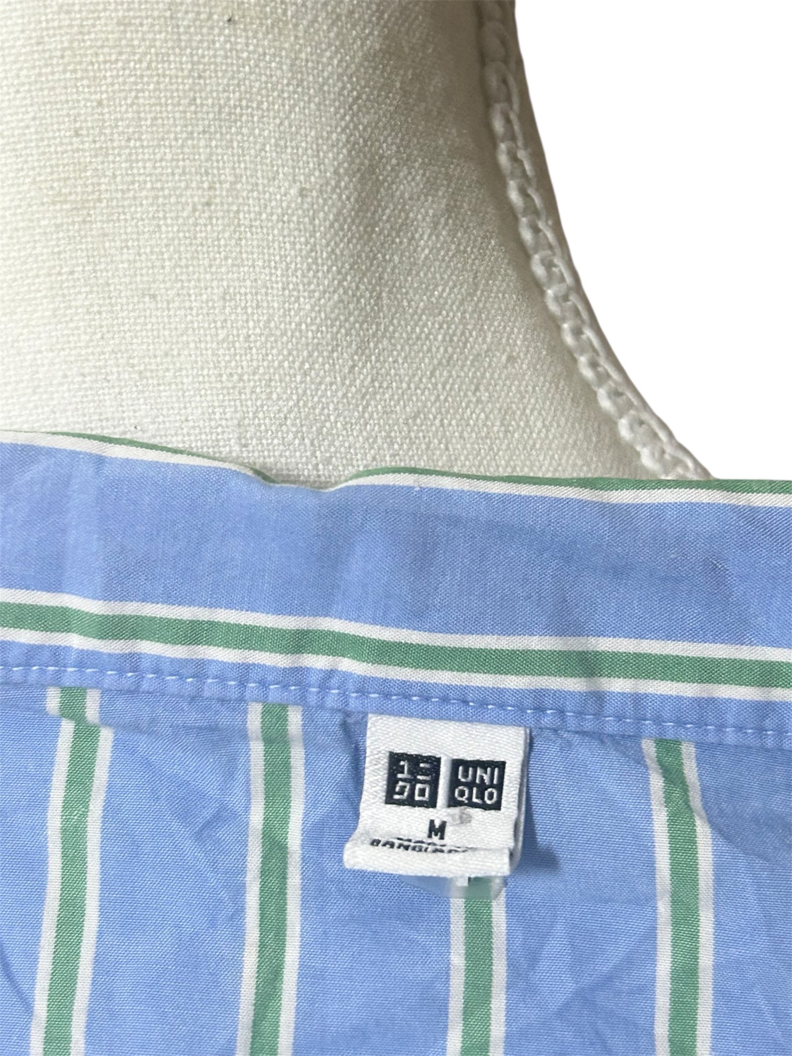 Camisa de Rayas UNIQLO - Imagen 3