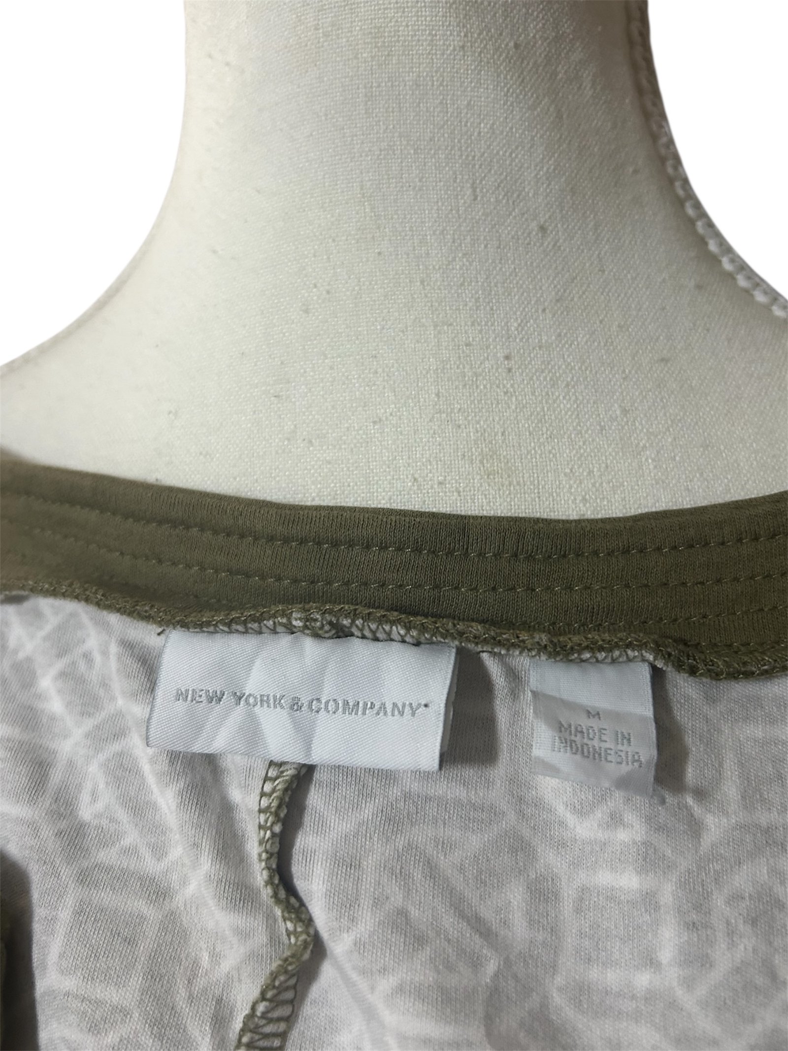 Vestido Verde NEW YORK & COMPANY - Imagen 3