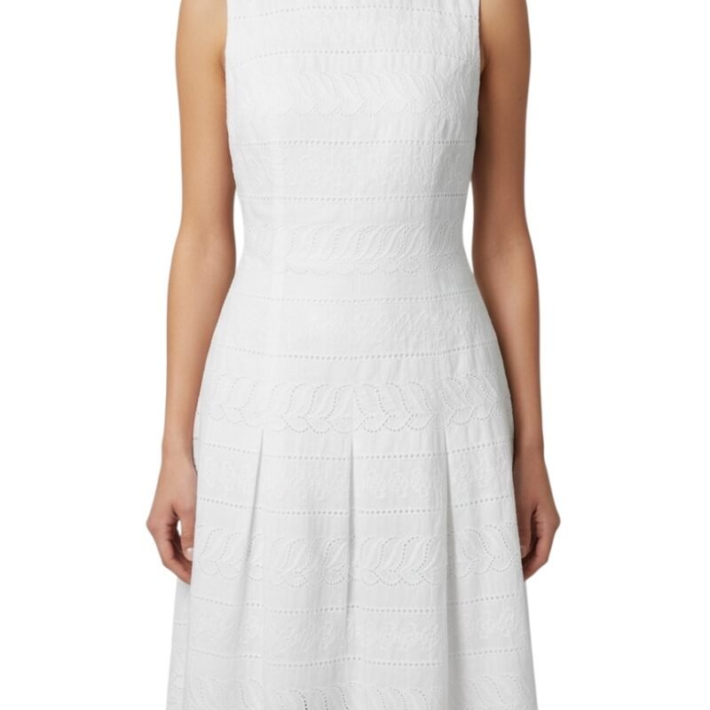 Vestido blanco bordado IIVANKA TRUMP