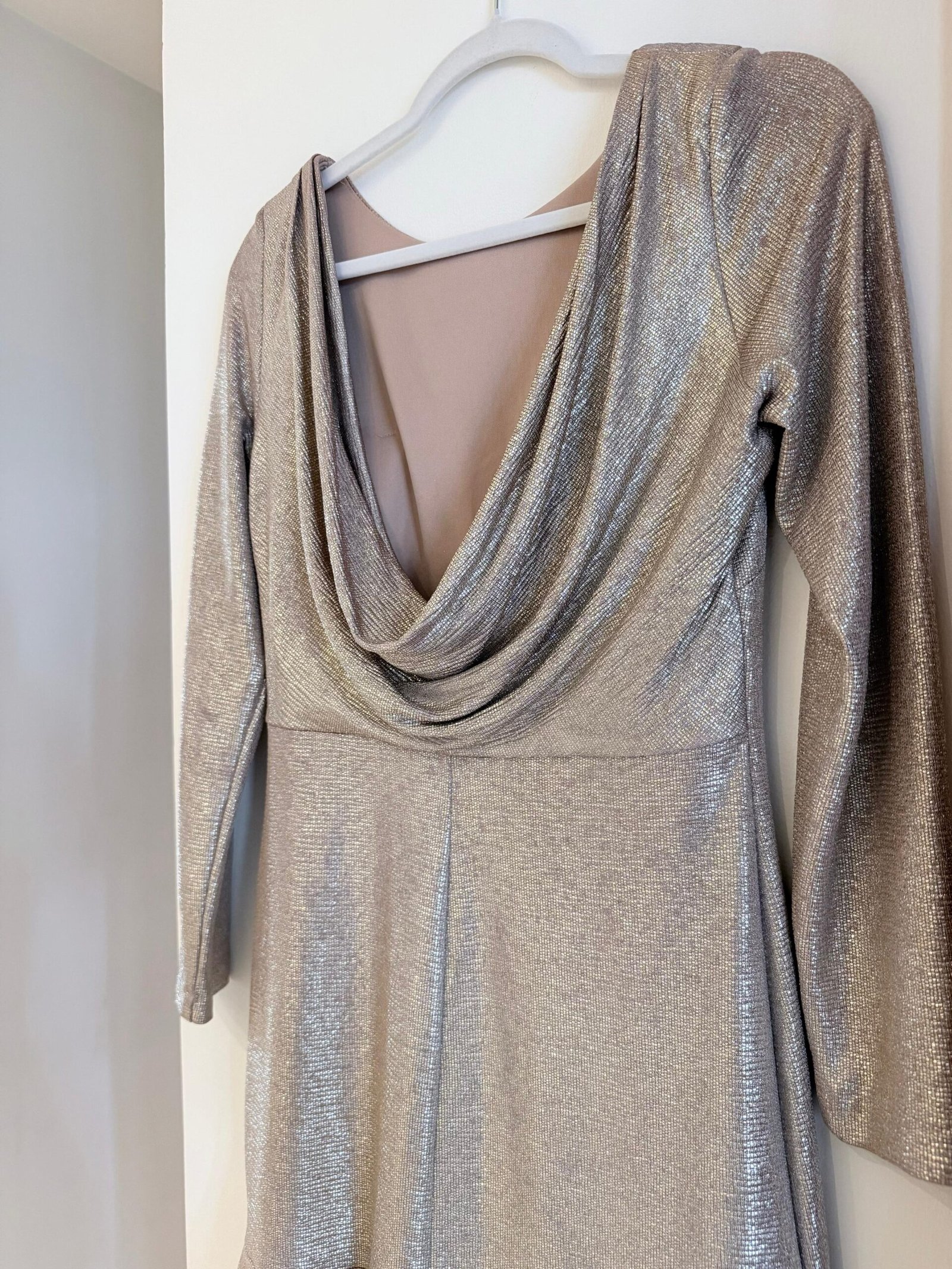 Vestido Dorado Elegante NIGHTWAY - Imagen 5