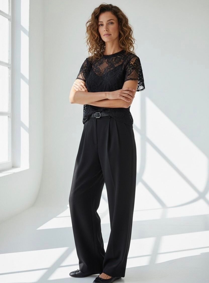 Blusa de Encaje Negra WORTHINGTON WOMAN
