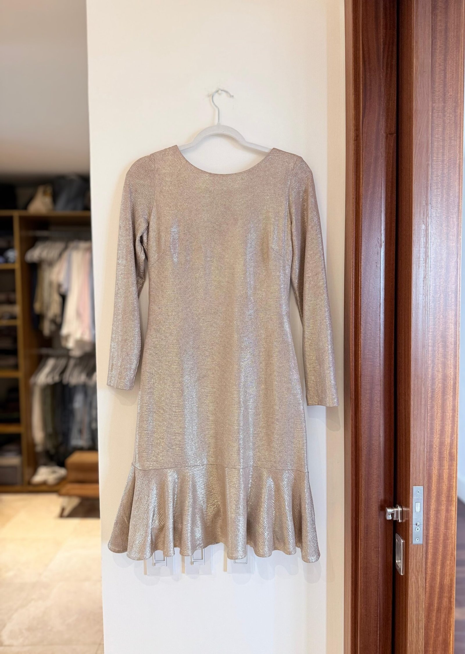Vestido Dorado Elegante NIGHTWAY - Imagen 2