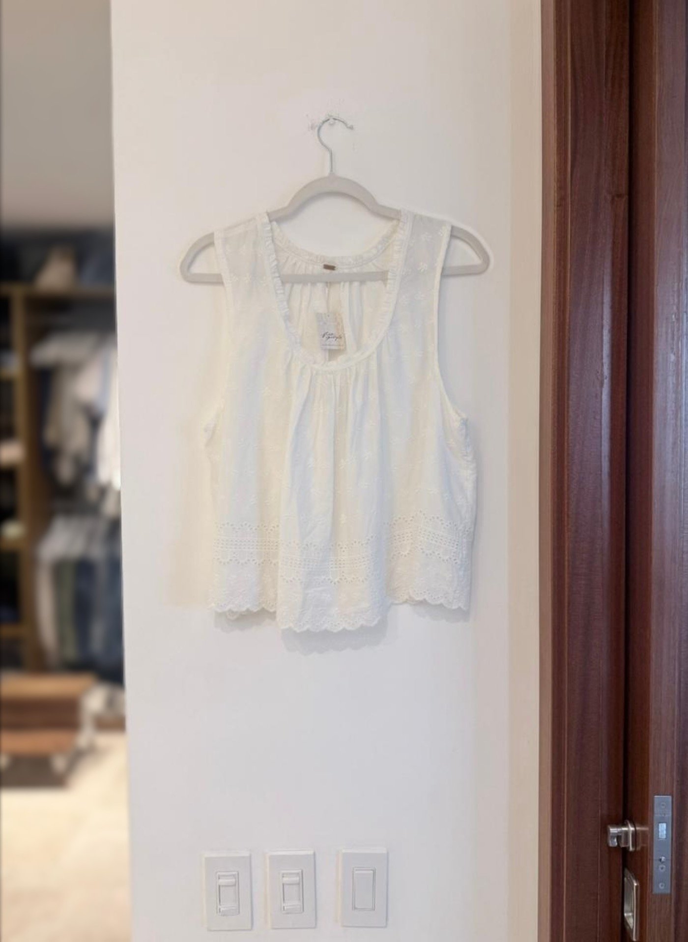 Blusa Blanca Bordada FREE PEOPLE - Imagen 2