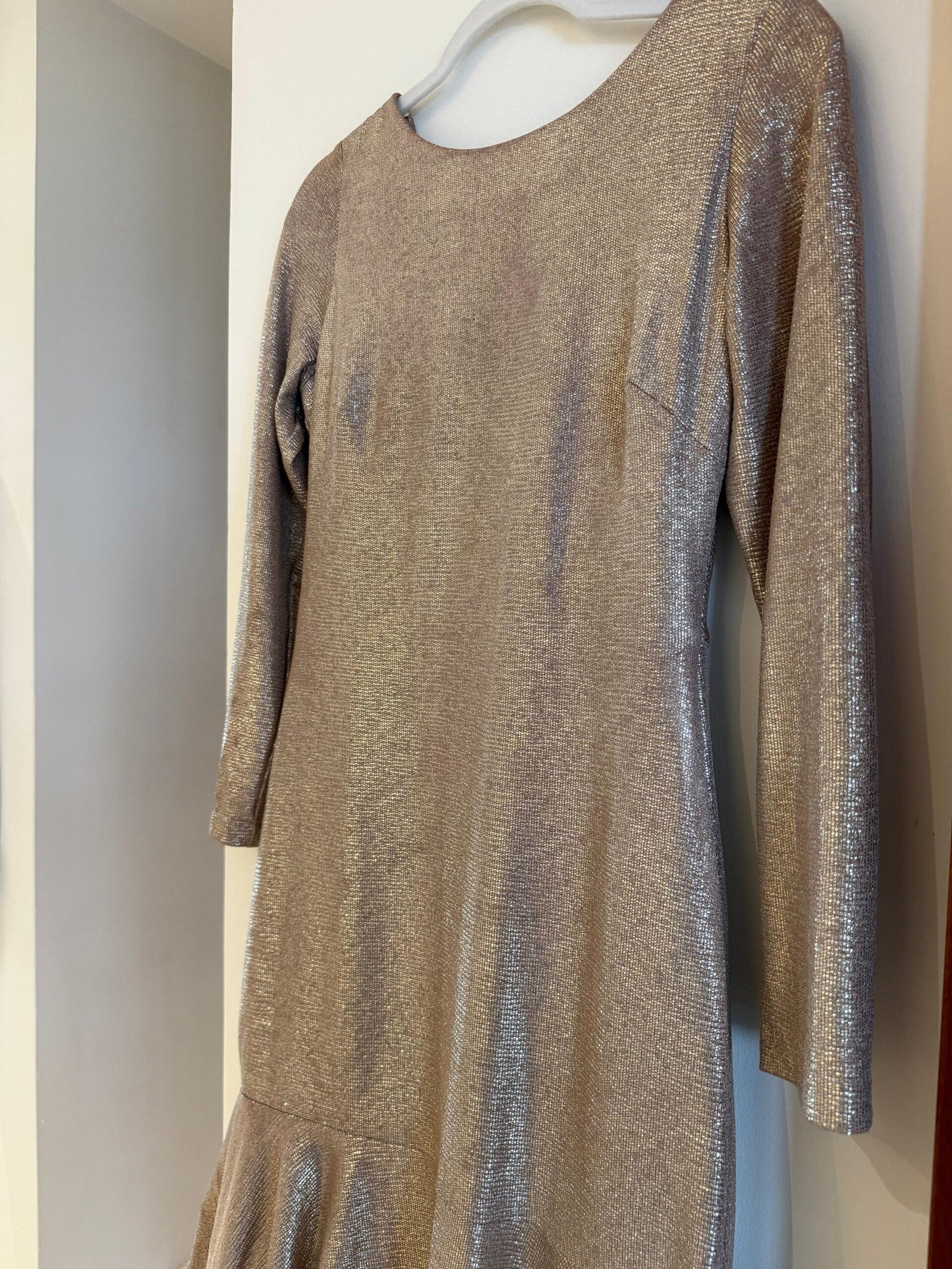 Vestido Dorado Elegante NIGHTWAY - Imagen 4