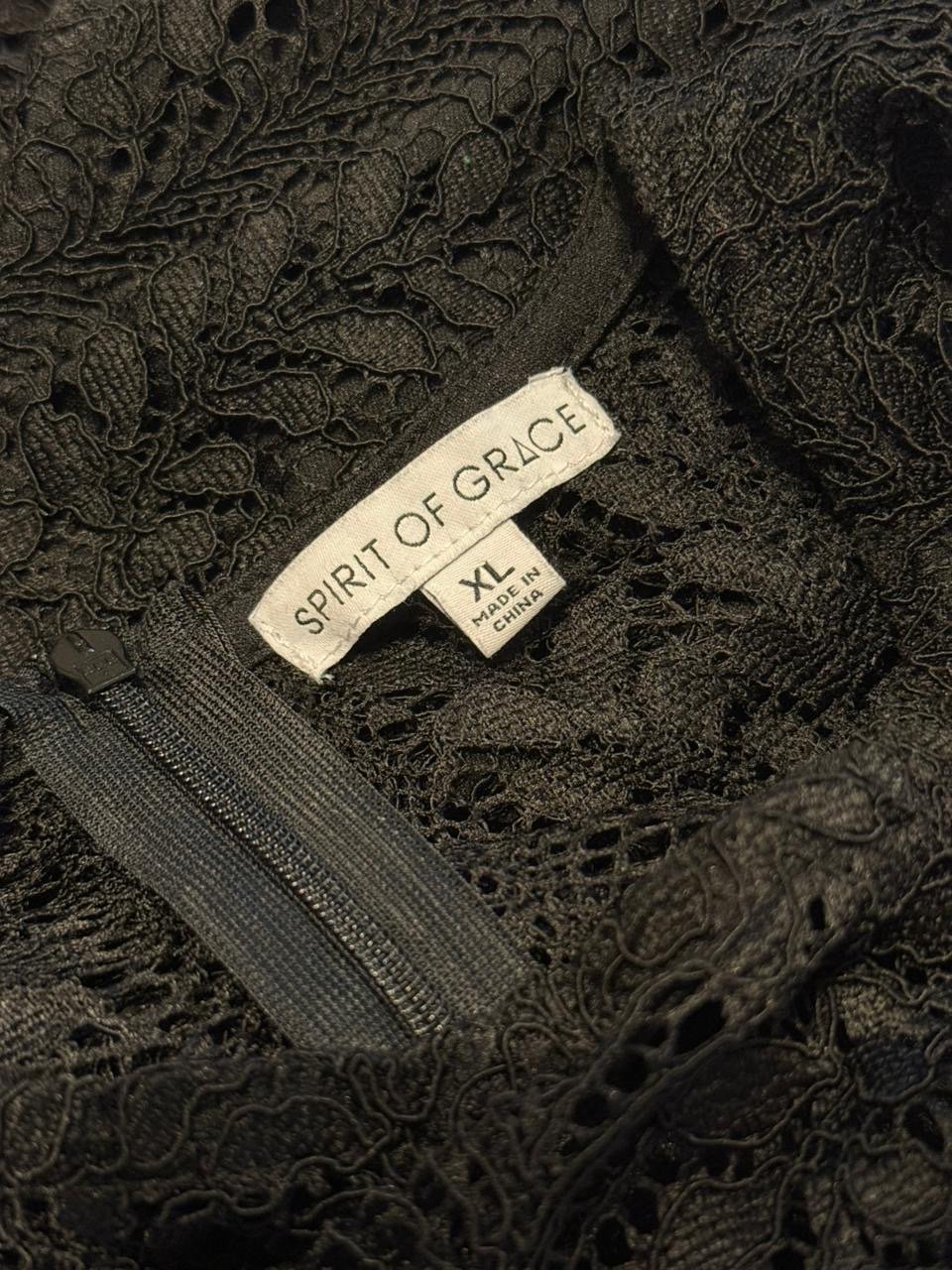 Vestido Negro de Encaje SPIRIT OF GRACE - Imagen 4