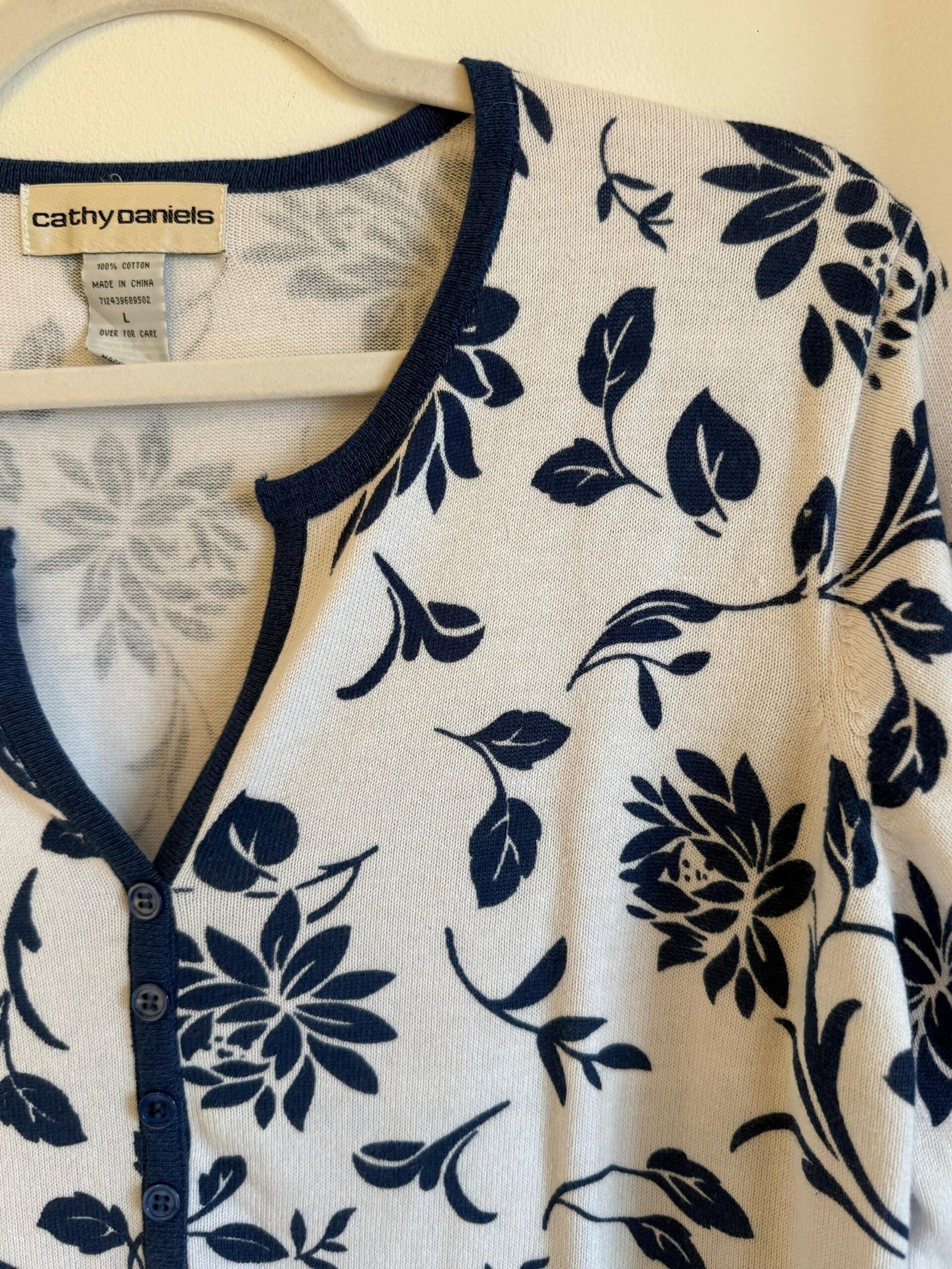 cardigan ligero estampado floral CATHY DANIELS - Imagen 4