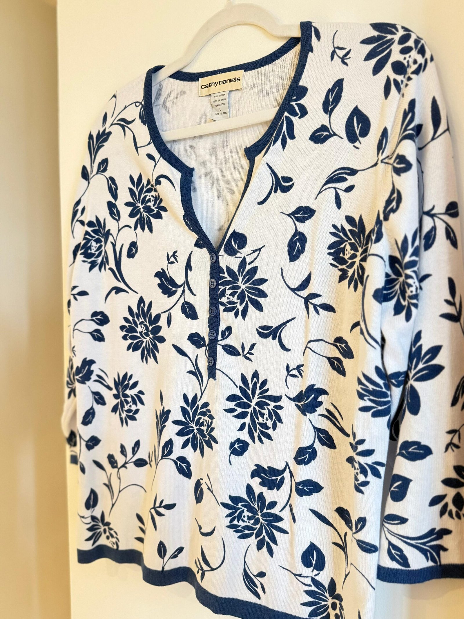 cardigan ligero estampado floral CATHY DANIELS - Imagen 3