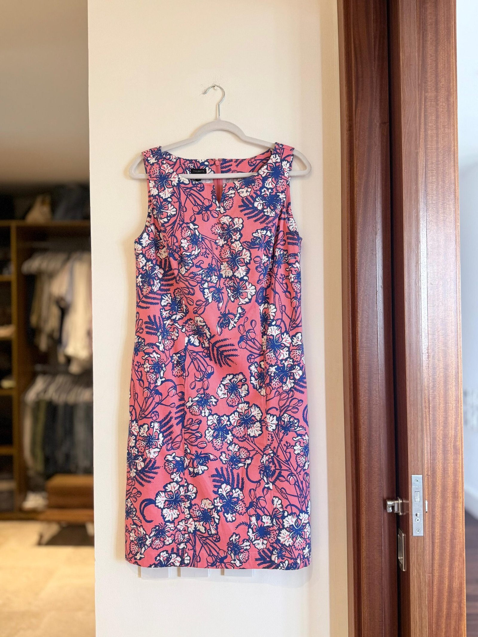 Vestido floral rosa coral TALBOTS