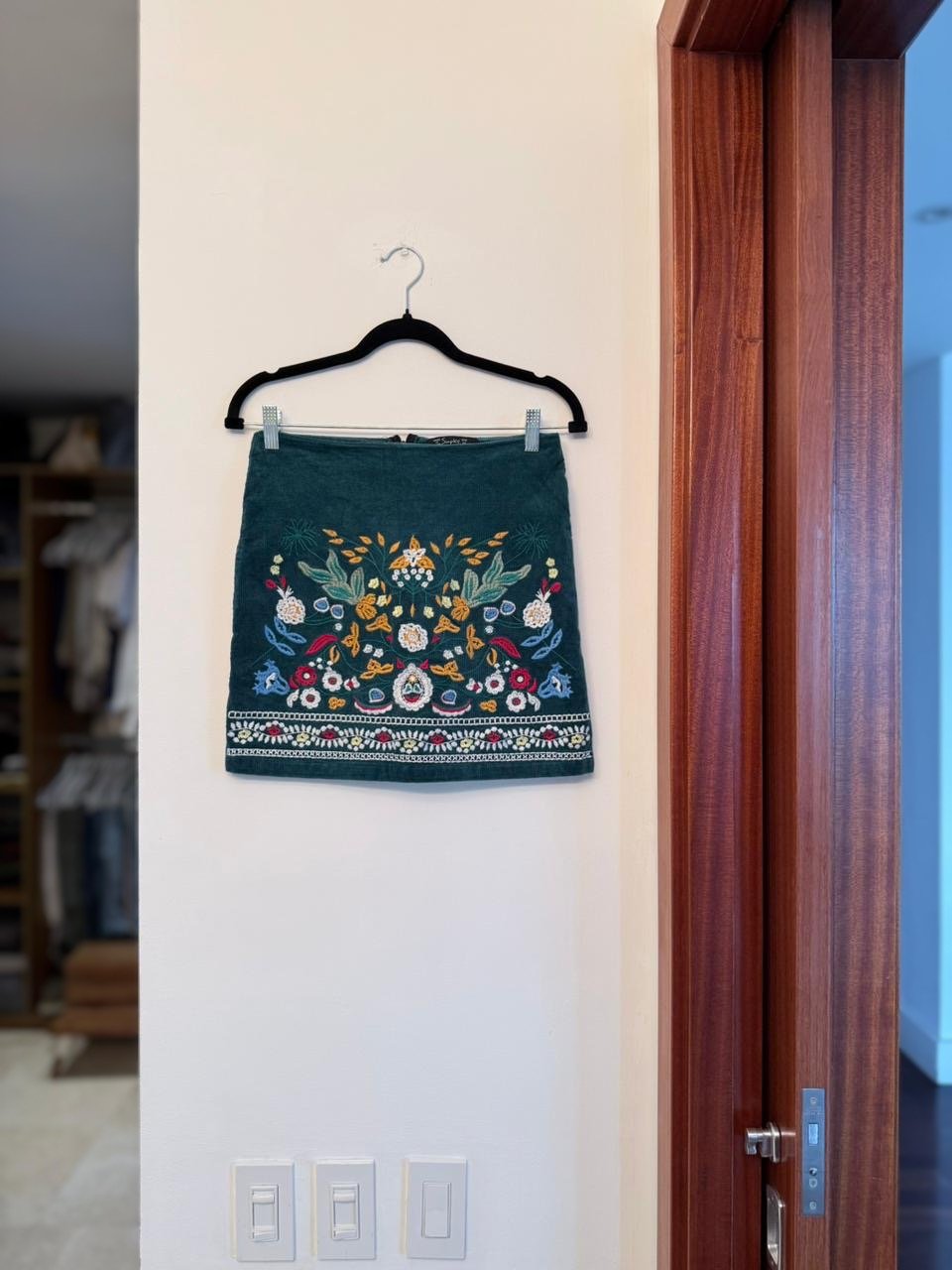 Falda Bordada Floral Verde SIMPLEE - Imagen 2